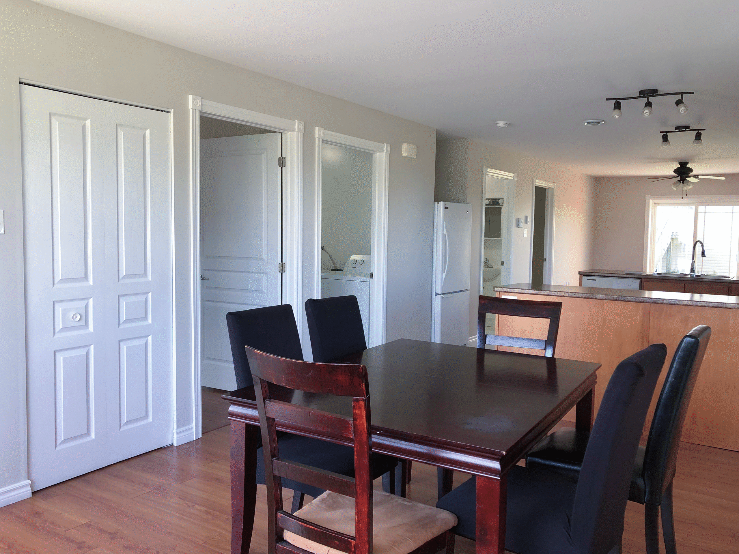 2 bedroom villa - dining room