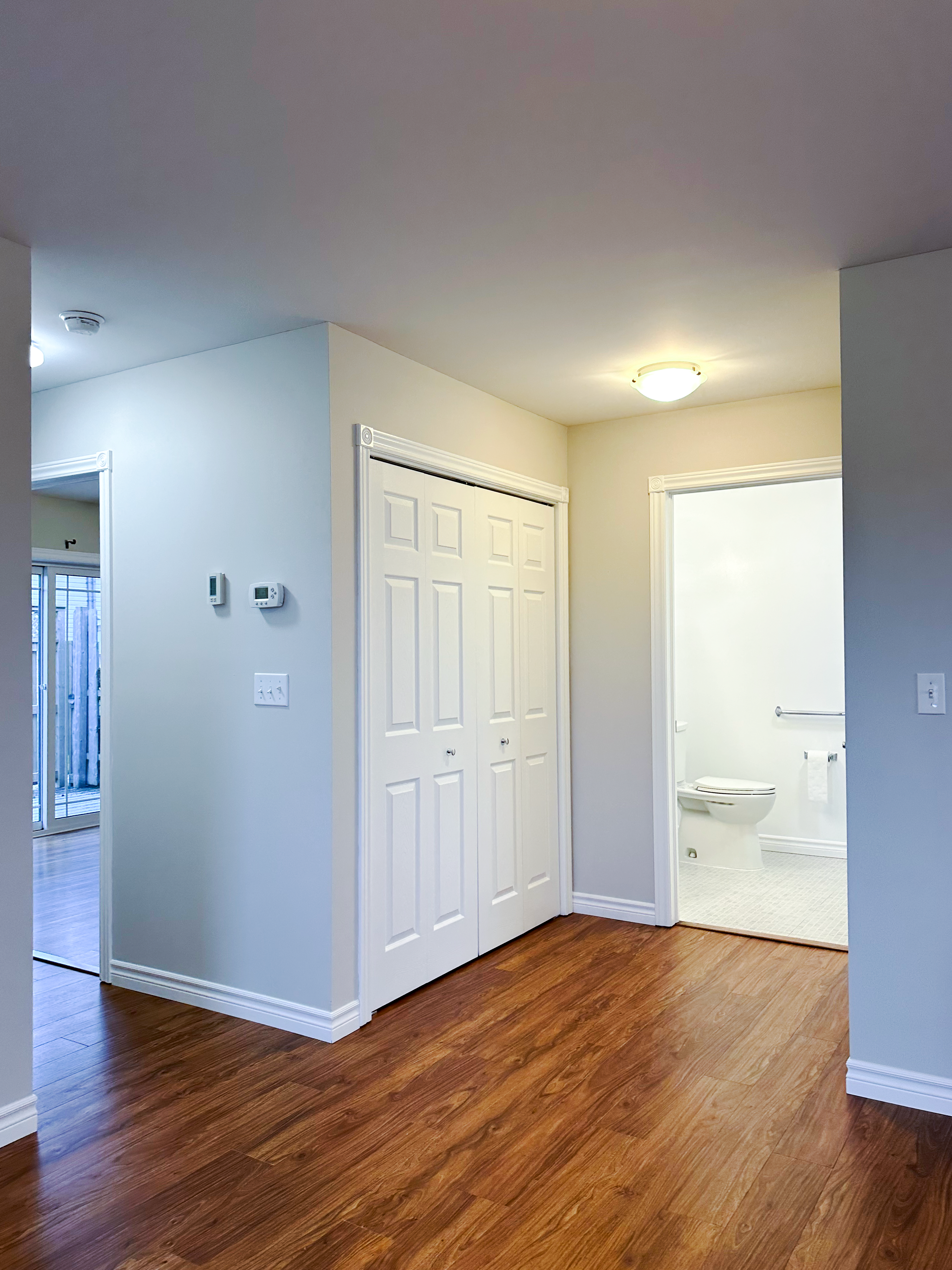 2 bedroom with garage - hallway