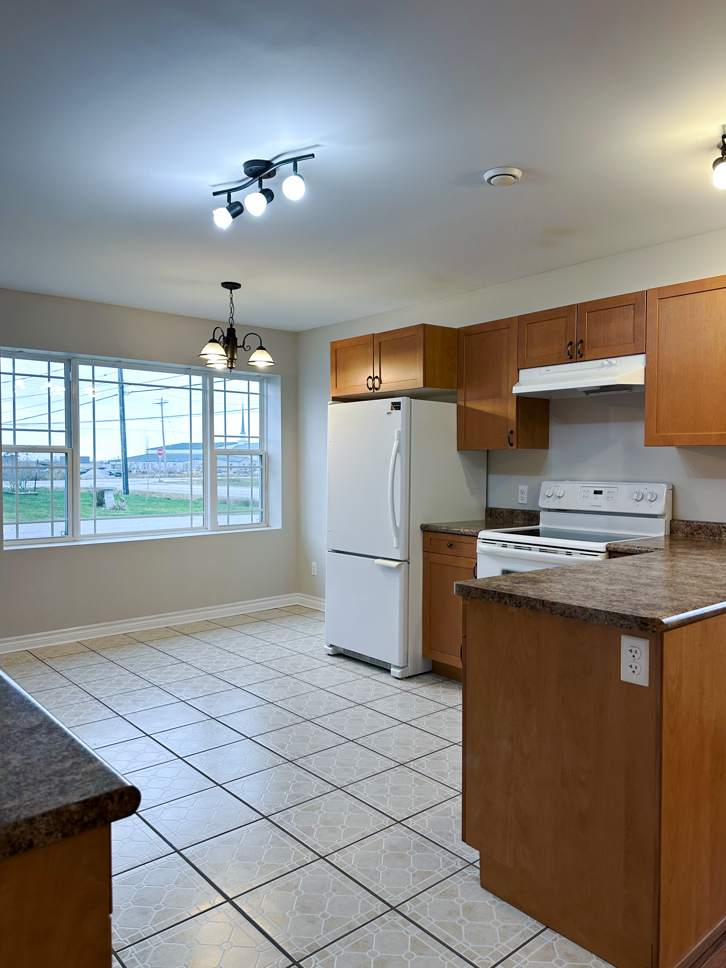 2 bedroom with garage - kitchen