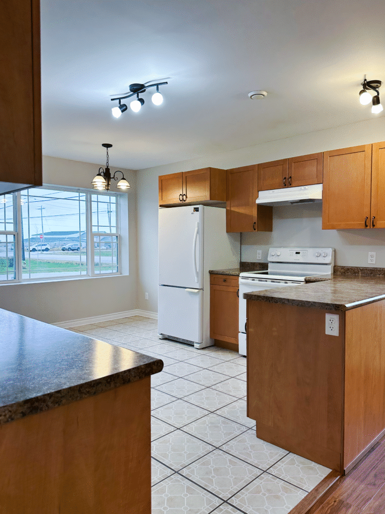 2 bedroom with garage - kitchen