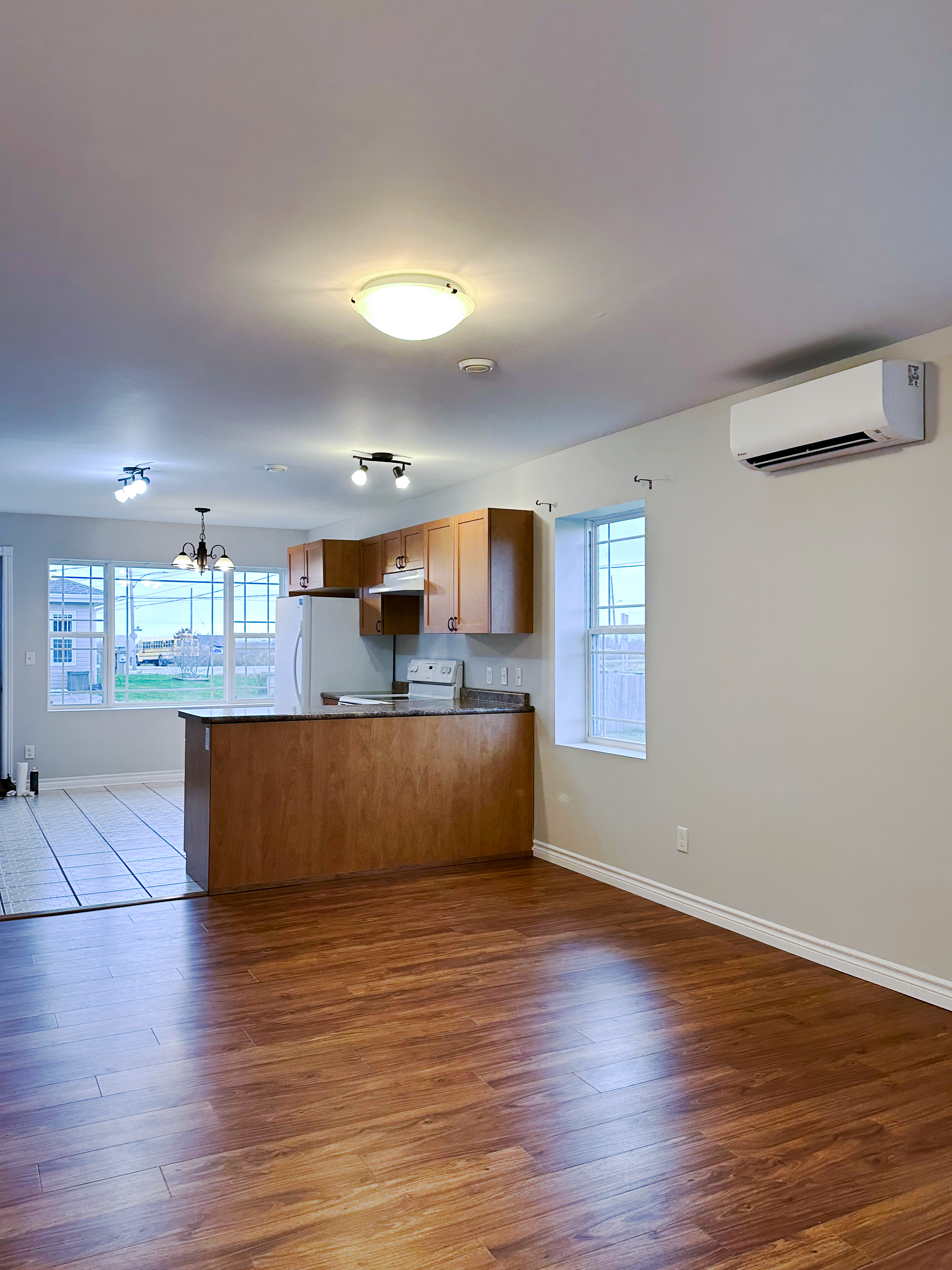 2 bedroom with garage - kitchen & living room